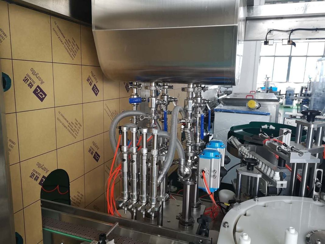 2000BPH 50-500 ml PLC-controle monoblokvulmachine voor rolflessen
