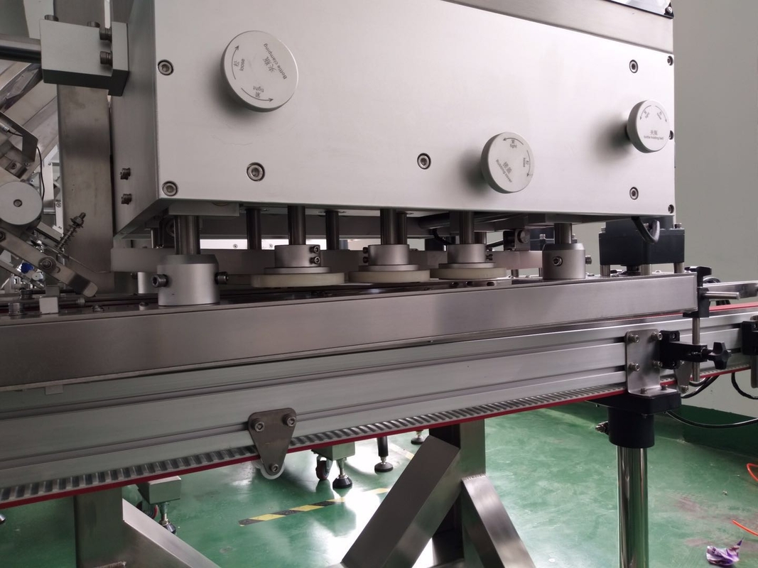 PLC-besturing Lineaire sluitmachine voor flessen met een hoogte van 50-250 mm