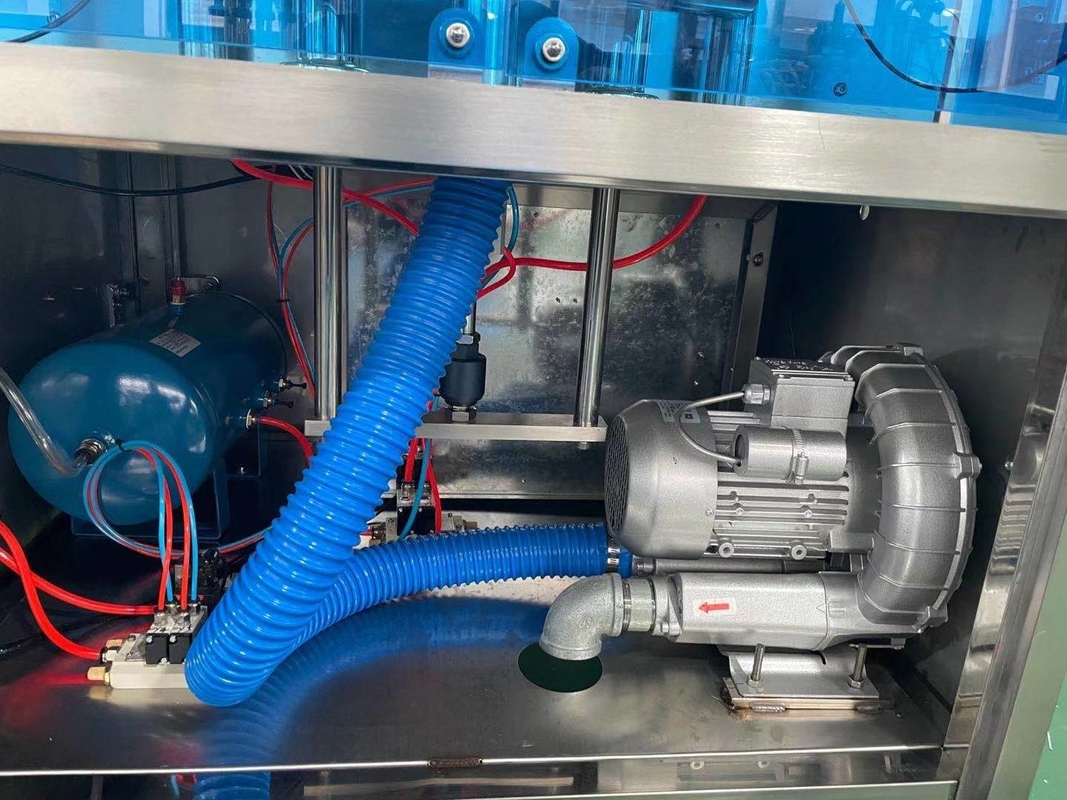 PLC-gecontroleerde flessenwasmachine met geluid ≤ 75 dB Lage capaciteit 20-60 flessen/min