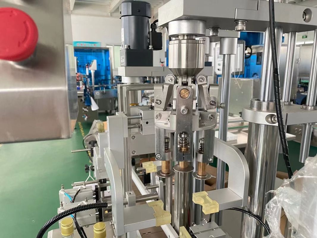 0.6MPa semi Automatische Fles het Afdekken Machine Lineaire het Afdekken Machine voor Ropp GLB